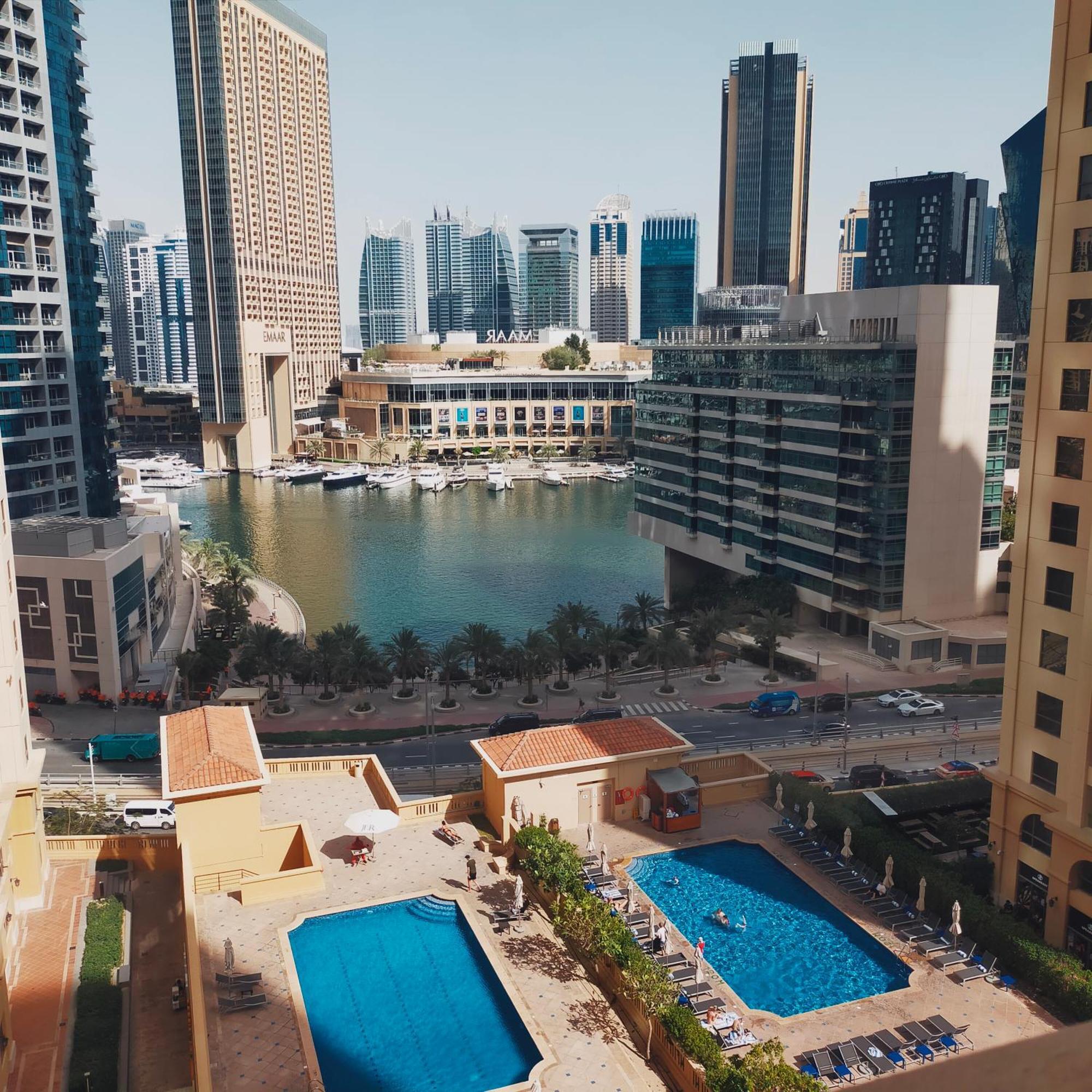Sea La Vie Hostel Dubai Bagian luar foto