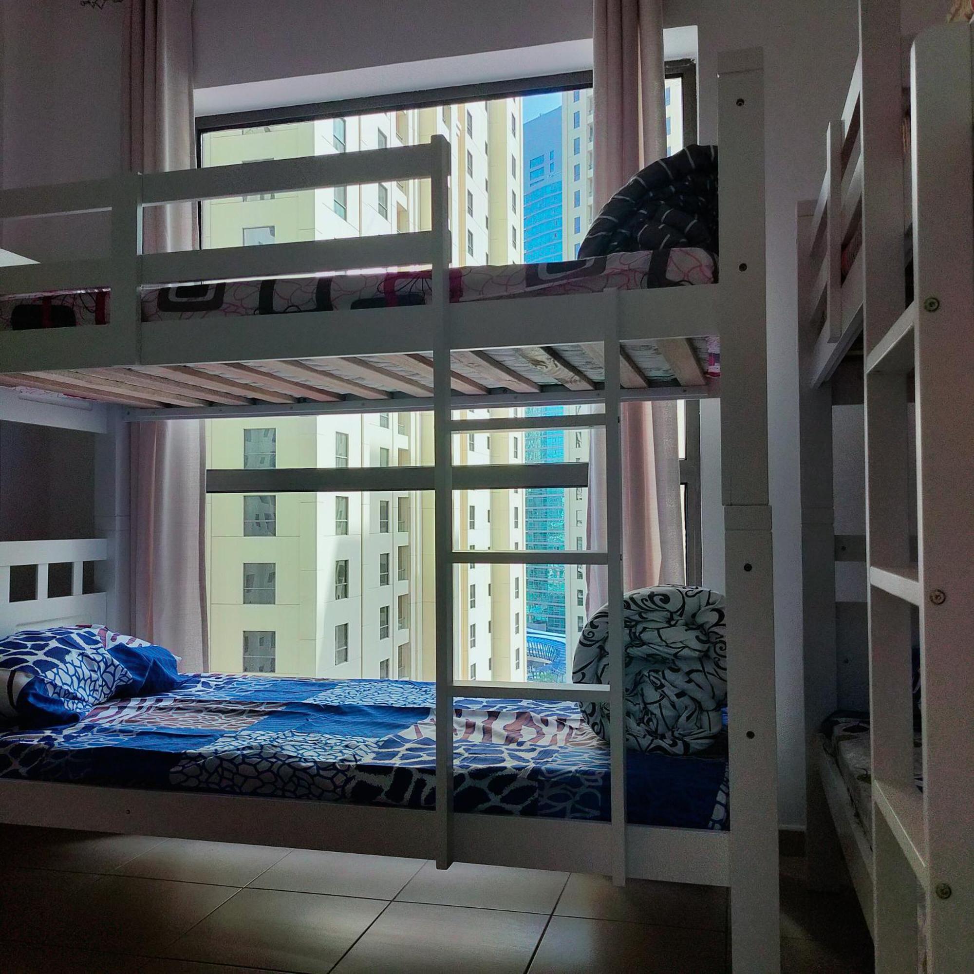 Sea La Vie Hostel Dubai Bagian luar foto