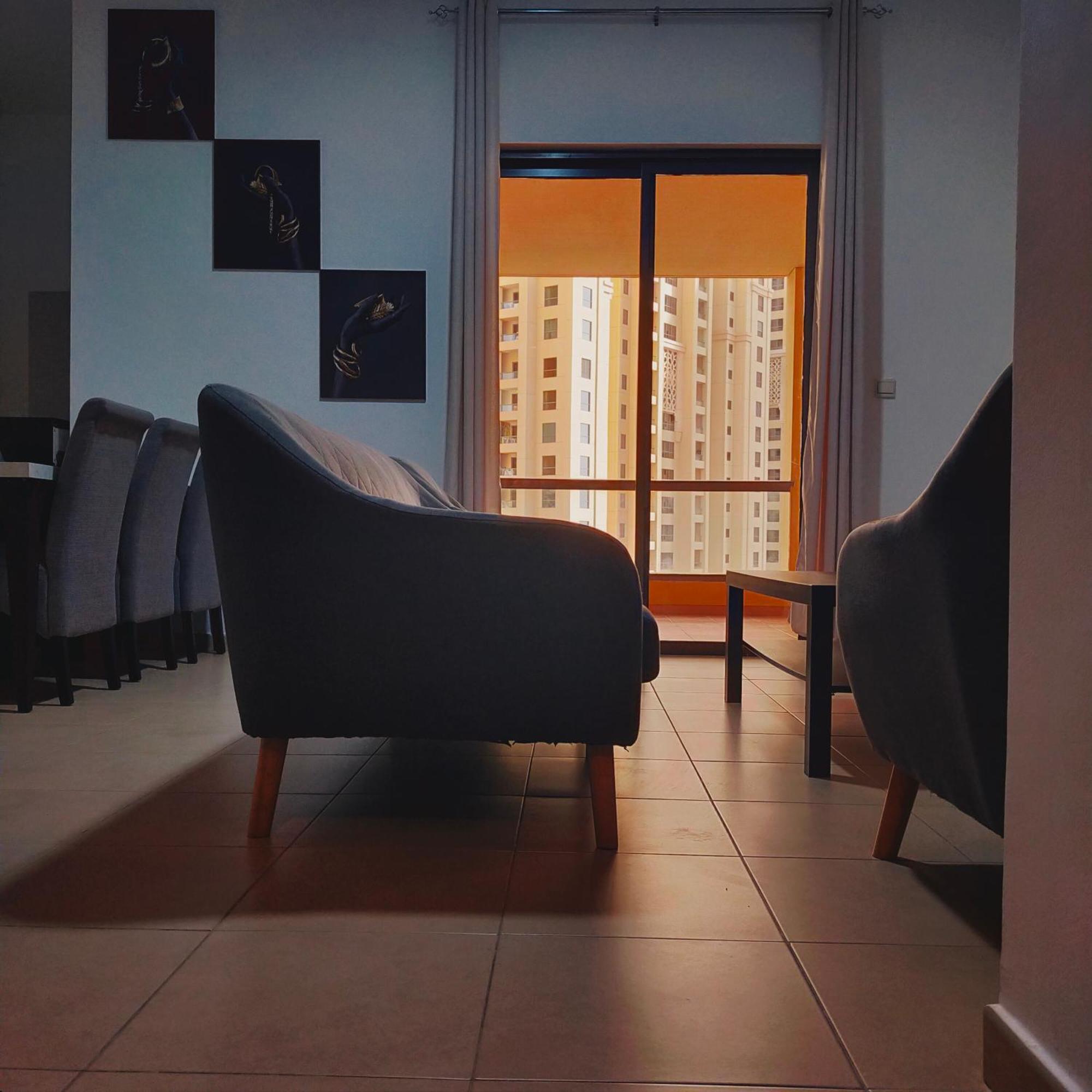 Sea La Vie Hostel Dubai Bagian luar foto