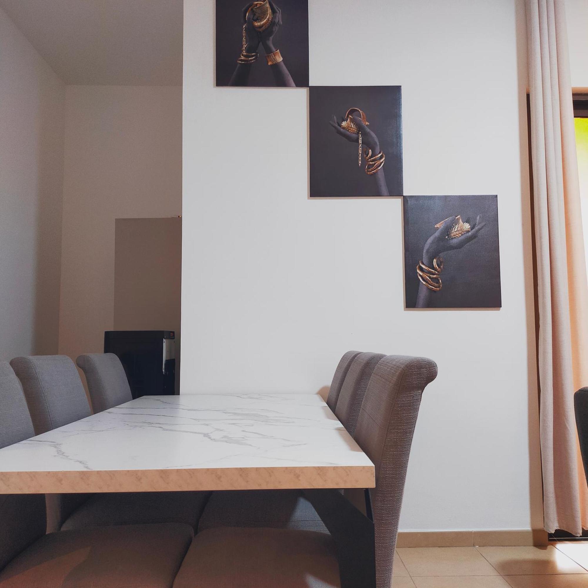 Sea La Vie Hostel Dubai Bagian luar foto