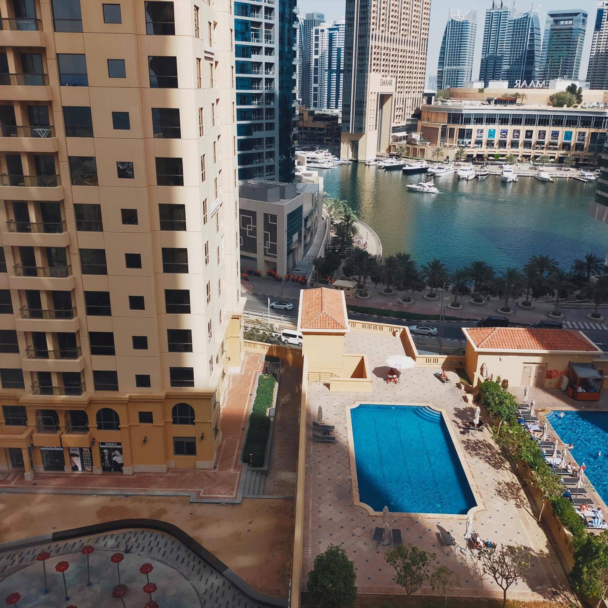 Sea La Vie Hostel Dubai Bagian luar foto