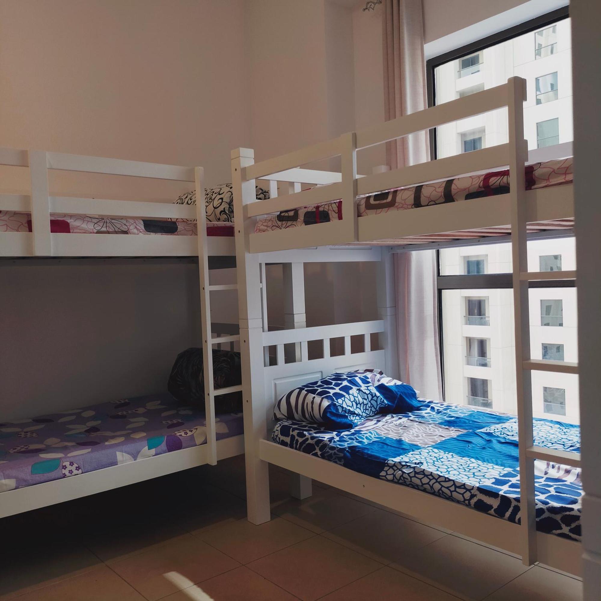 Sea La Vie Hostel Dubai Bagian luar foto